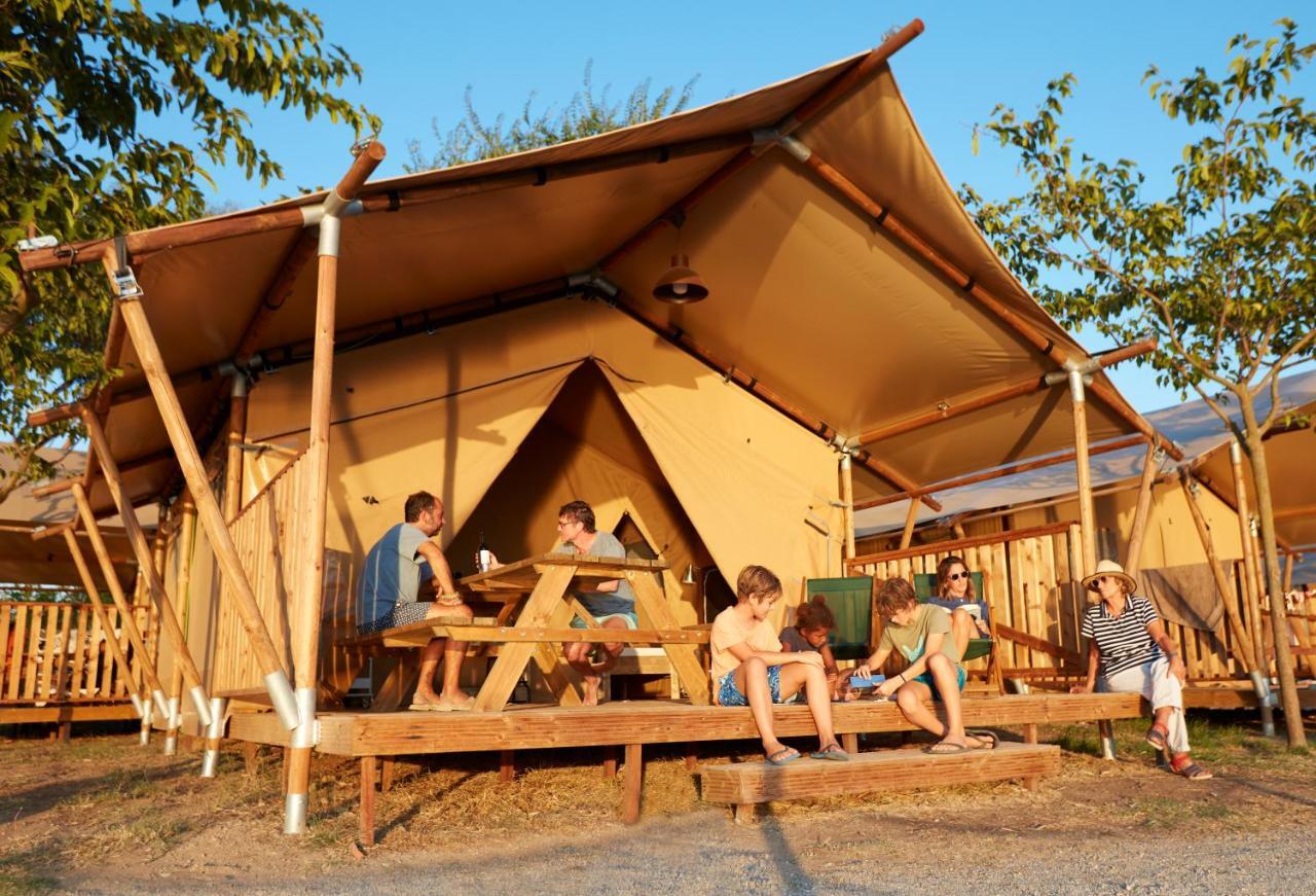 Camping Nautic Almata Glamping Hotel Castello  D'Empuries Buitenkant foto